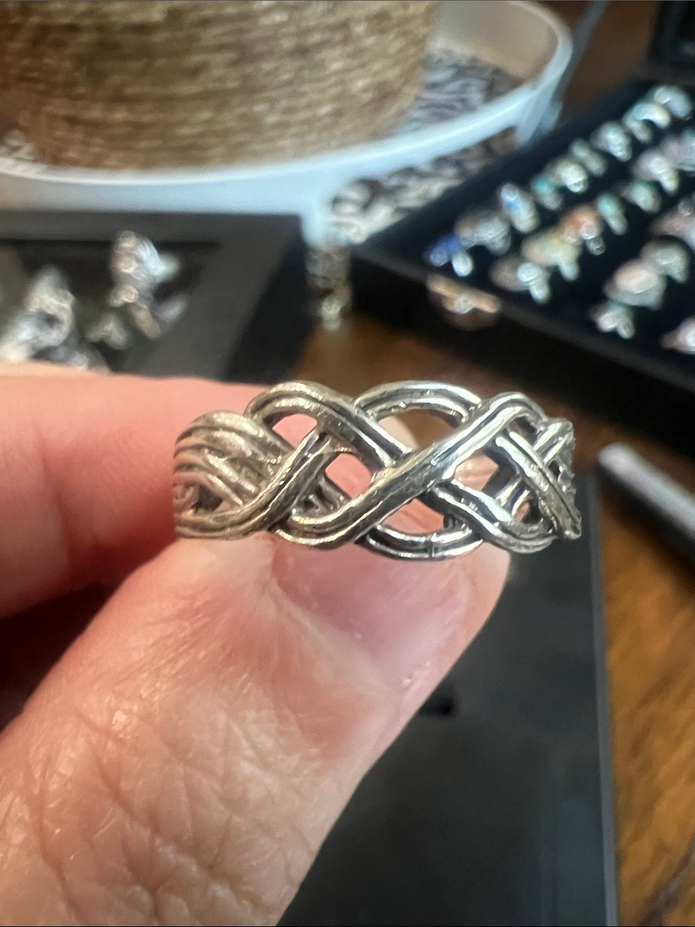 Sterling Silver Celtic Knot Band Ring - Size 7.5